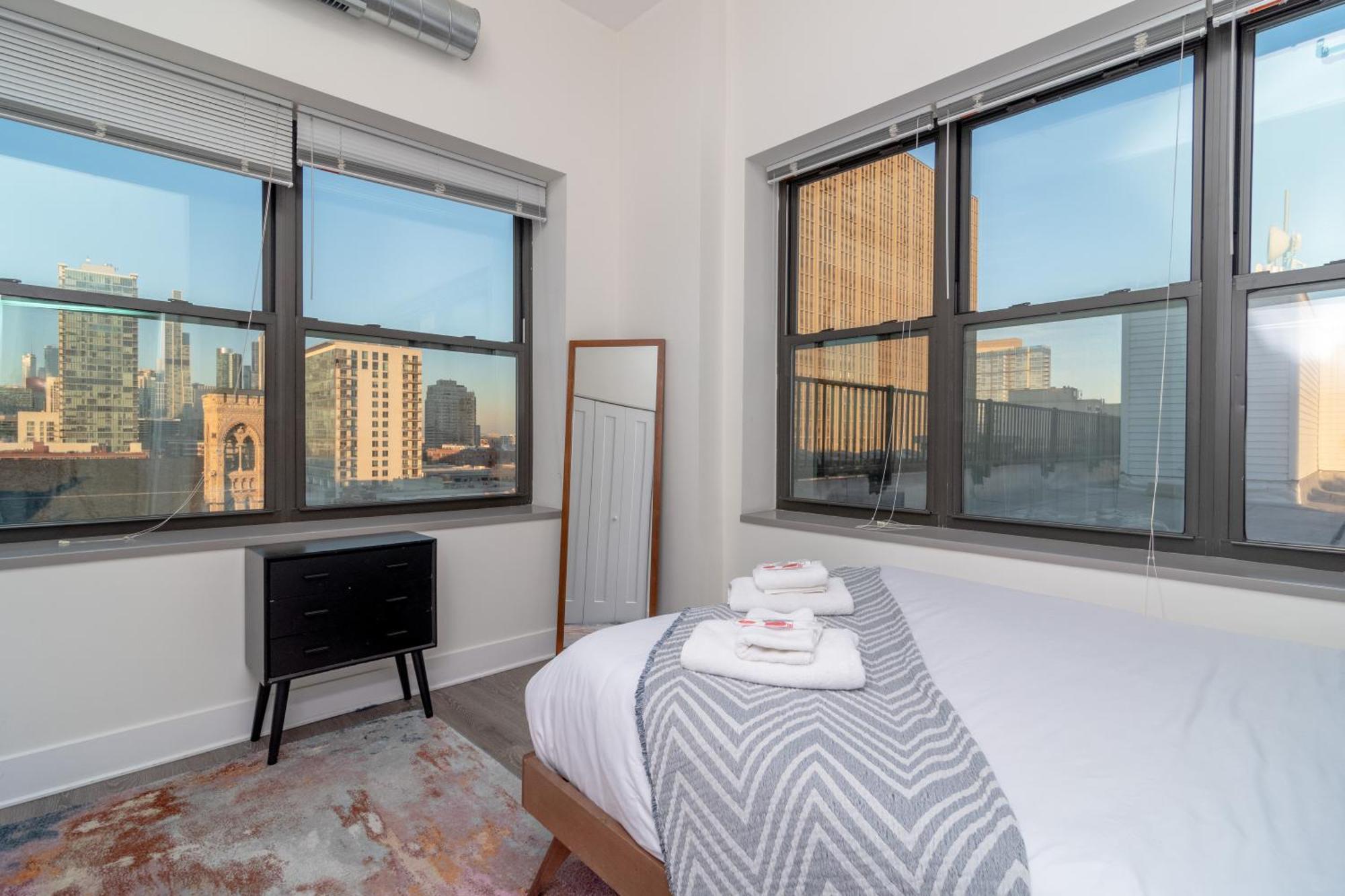 Mccormick Place 3Br Luxury Penthouse Duplex With Personal Rooftop And Optional Parking For 8 Guests In Chicago South Loop Extérieur photo